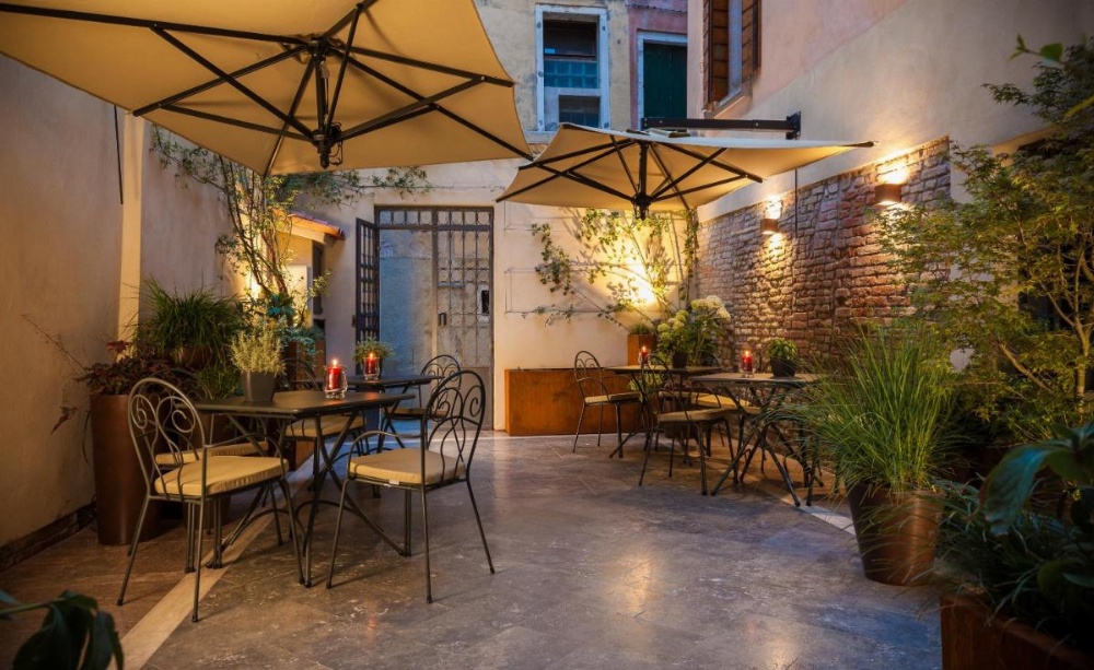 Liassidi Wellness Suites